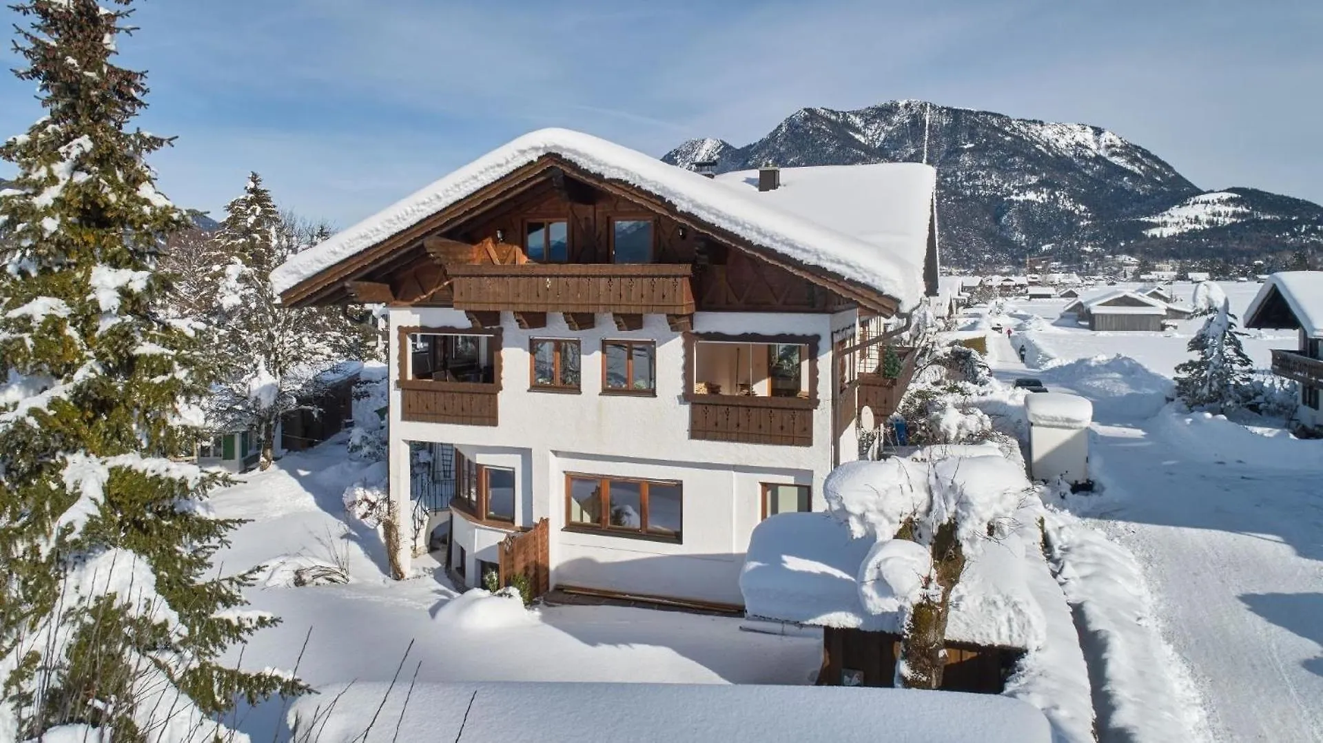 Appartement In Garmisch-Partenkirchen Mit Grossem Balkon 0*,